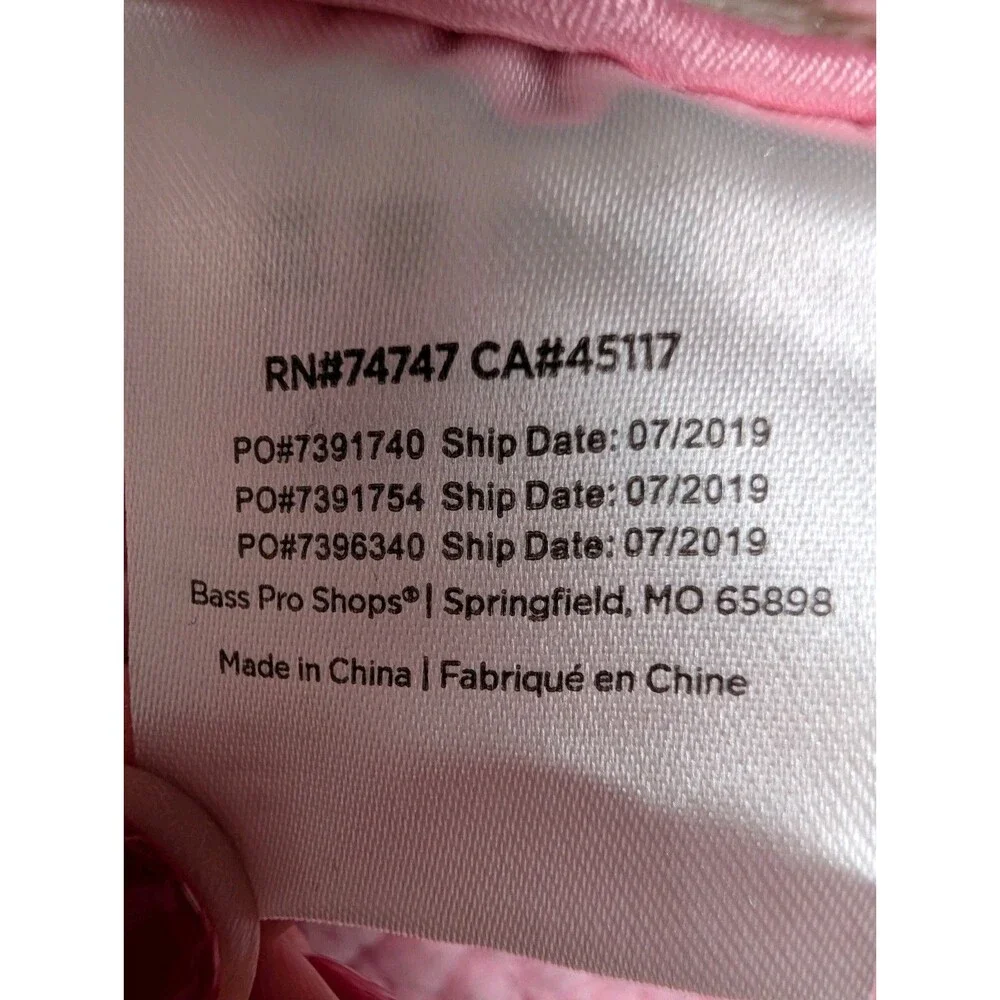 Bass Pro Shops TrueTimber Pink Camo Sherpa Lined Baby Blanket Girls 39